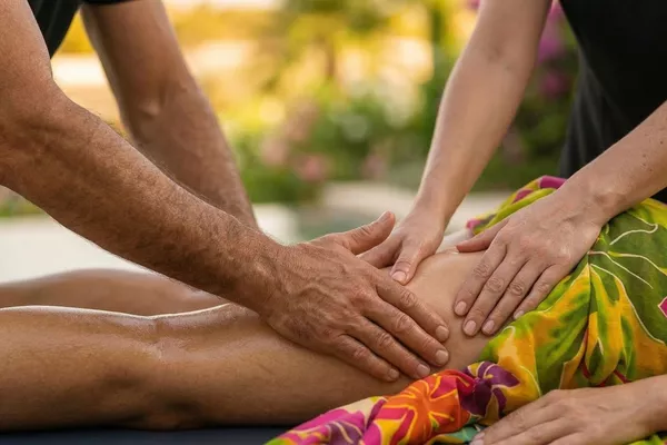 Massage Hawaïen 4 mains à Domicile sur la Côte d'Azur