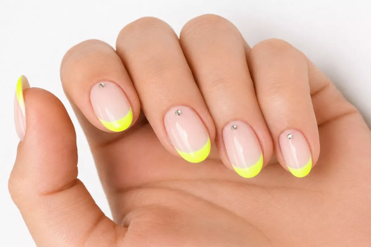 GAINAGE AU GEL & BEAUTÉ DES MAINS - Renforcement des ongles (finition / AVEC DECO)