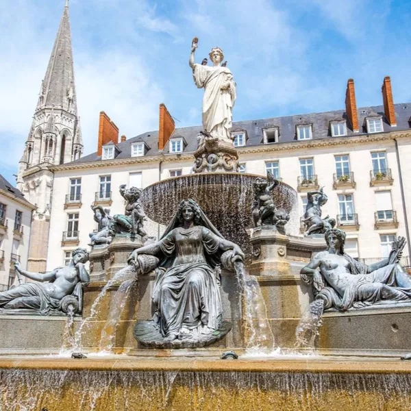 Suivez votre guide à Nantes !