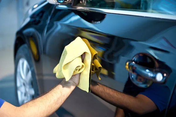 Forfait lavage auto extérieur : lavage carrosserie, jantes, vitres extérieures