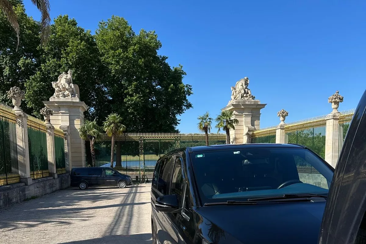 Circuit Château de Versailles – Élégance royale et confort absolu
