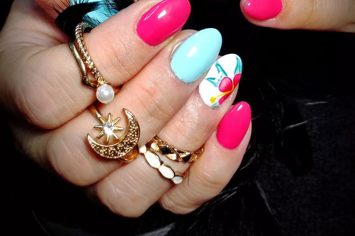 Press on Nails  Saint-Martin-la-Pallu