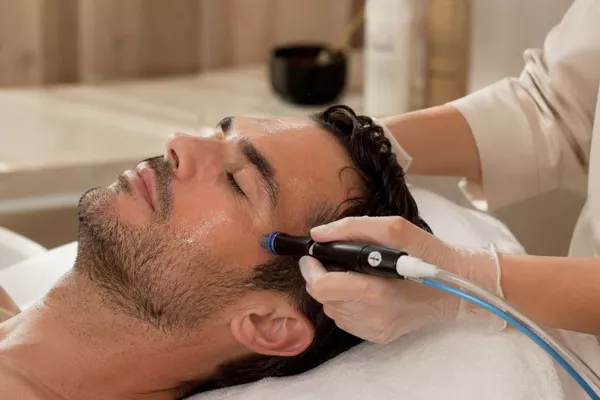 Soin HYDRAGLOWSKIN pour homme