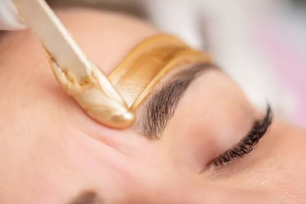 Création sourcils - Cire