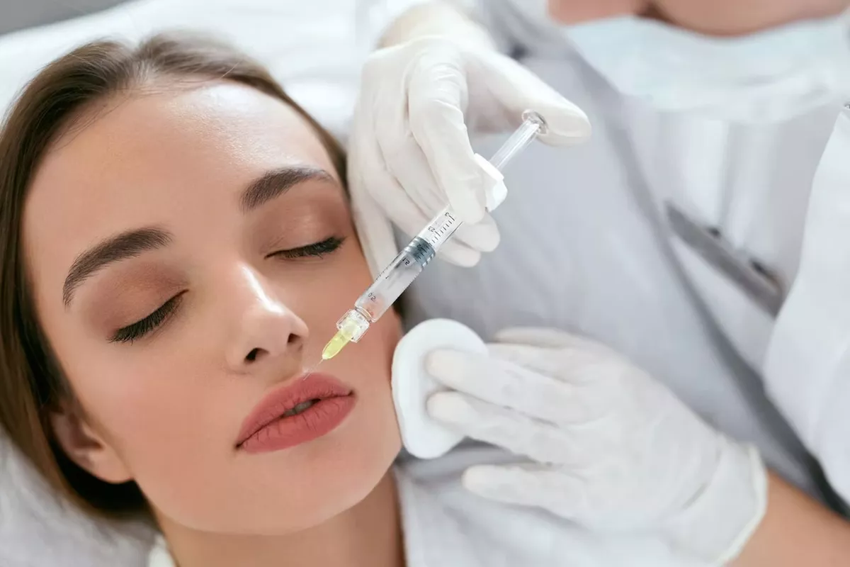 Injection d'acide Hyaluronique