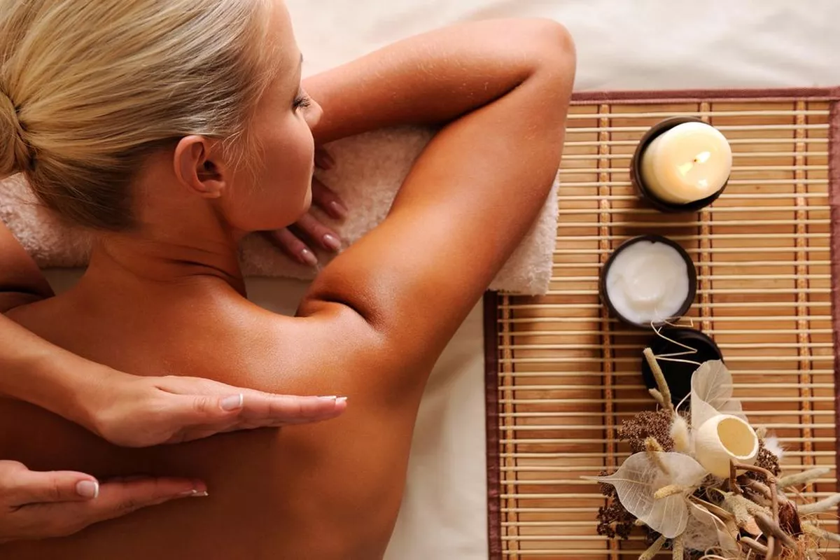 Massage Suedois Drainant Femme 1H15