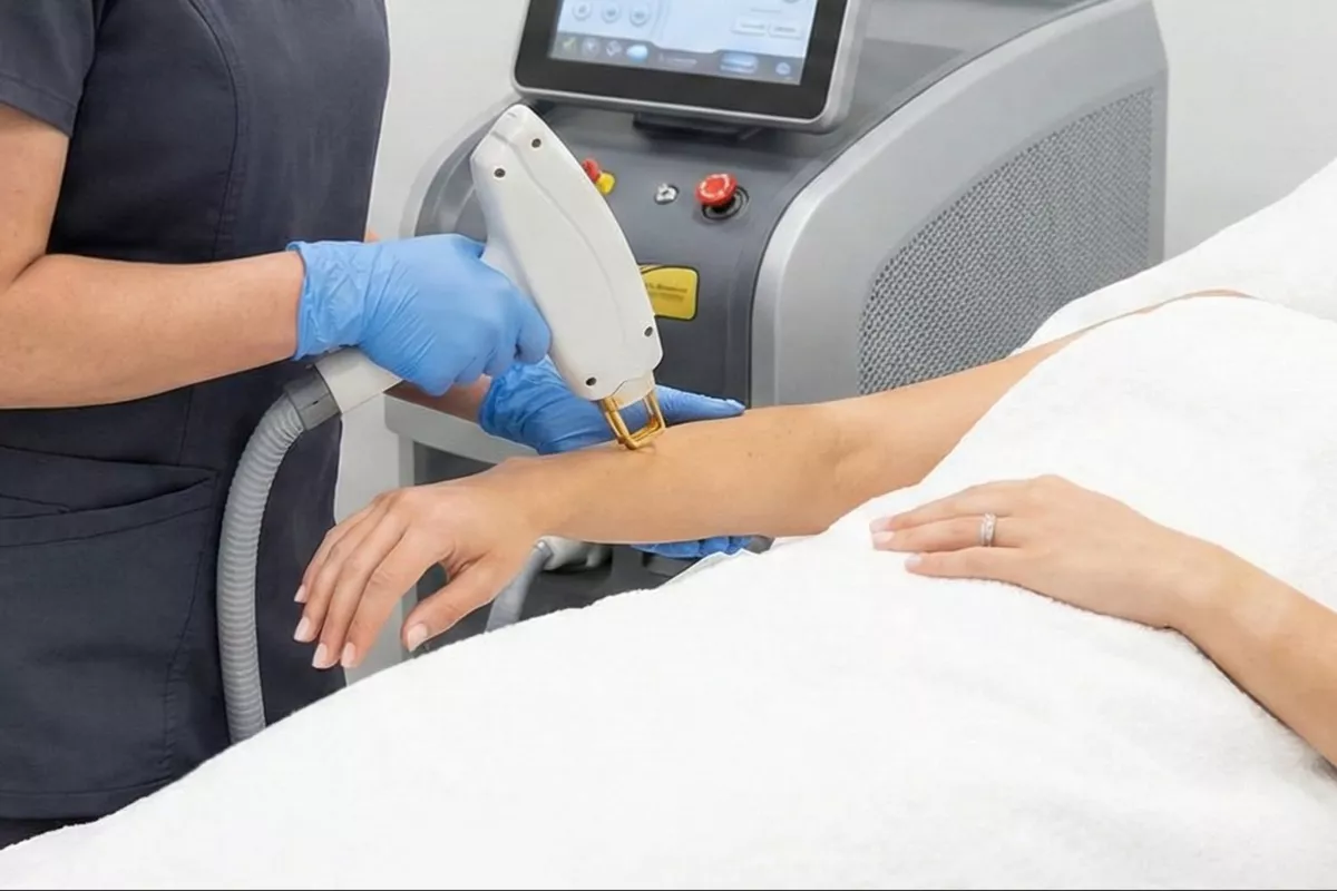 Épilation laser Demi-bras ( main offerte)