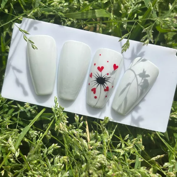 Press on nails : saint valentin