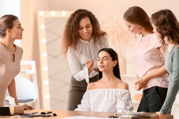 Cours de maquillage