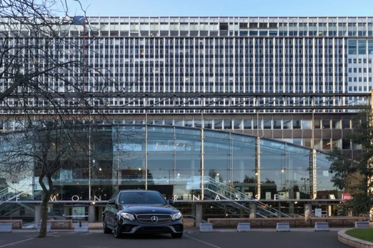 Transfert VIP Gares Paris : Lyon, Montparnasse, Nord, Est, Saint-Lazare