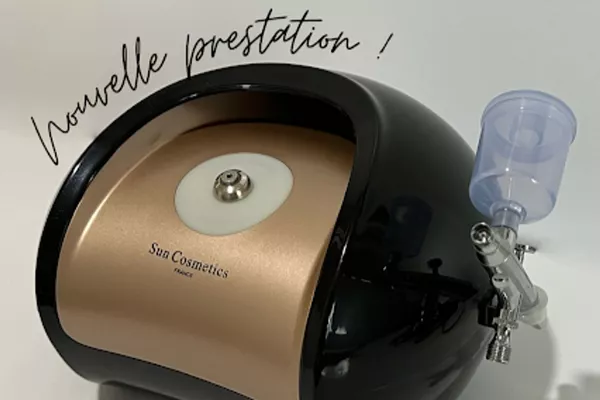 Bronzage : Gommage Visage et décolleté + Application Bronzag Expert