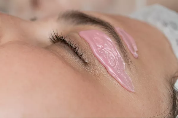 Épilation Sourcils