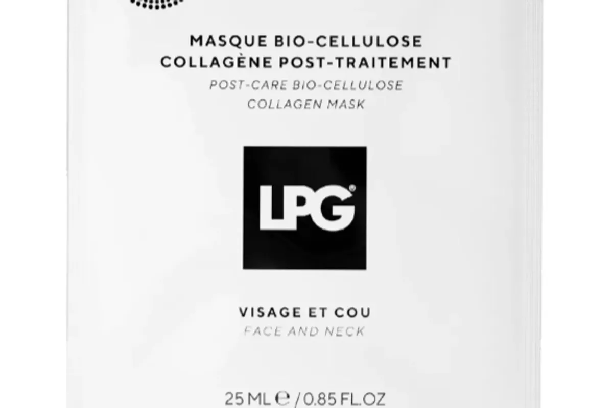 Pose de masque bio-cellulose collagène en cabine