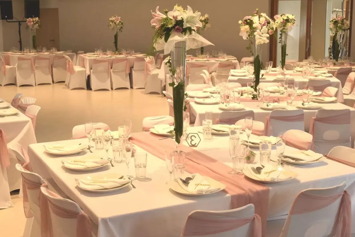 Décoration Salle de Mariage ou Lieu de réception – Service sur-mesure et personnalisé