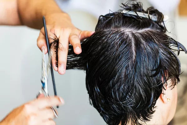 Shampoing + Coupe + Brushing cheveux courts