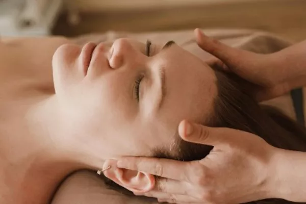 Massage du cuir chevelu et visage