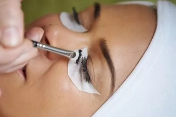Teinture des cils