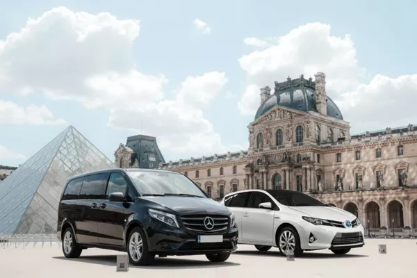 Circuit Privé en VTC "Paris Historique & Culturel" – Visite des musées (Louvre, Orsay, Panthéon ...)