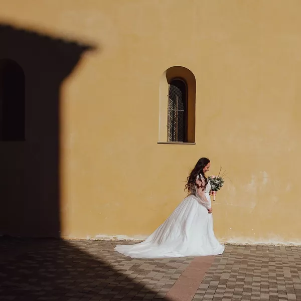 Photographe de mariage à Antibes pour un reportage naturel et plein d’émotion