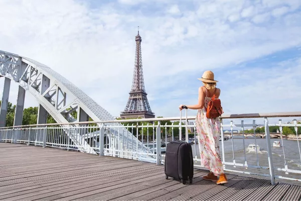 Visite de Paris & City Tours en VTC - circuits personnalisés pour femmes