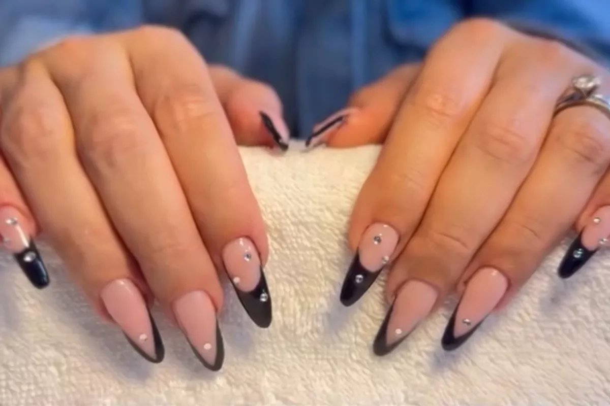 EXTENSION DES ONGLES AU GEL – Technique russe avec Popits
