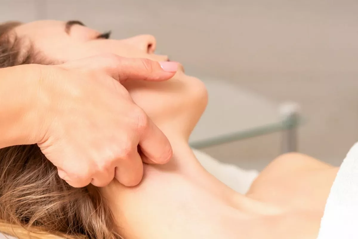 Massage  Visage KOPIDO