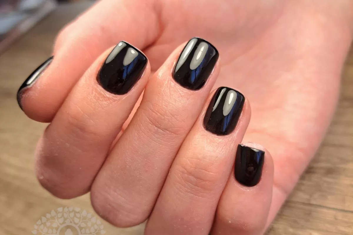 Gainage gel sur ongles naturels