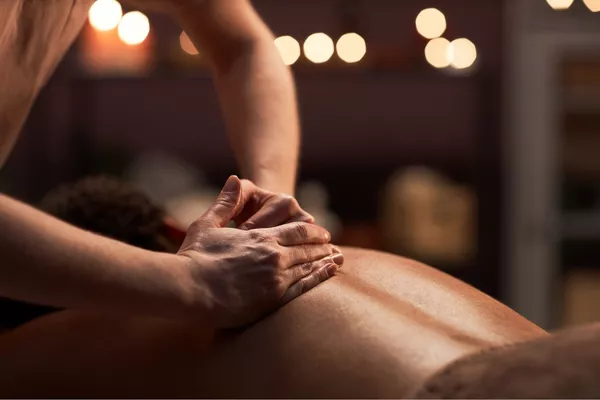 Massage EDONIS - Dos - 30 MIN