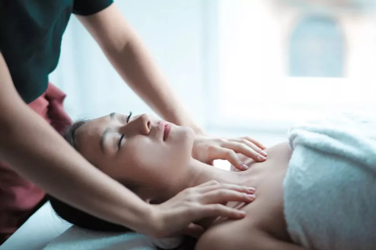 Slow Life massage signature