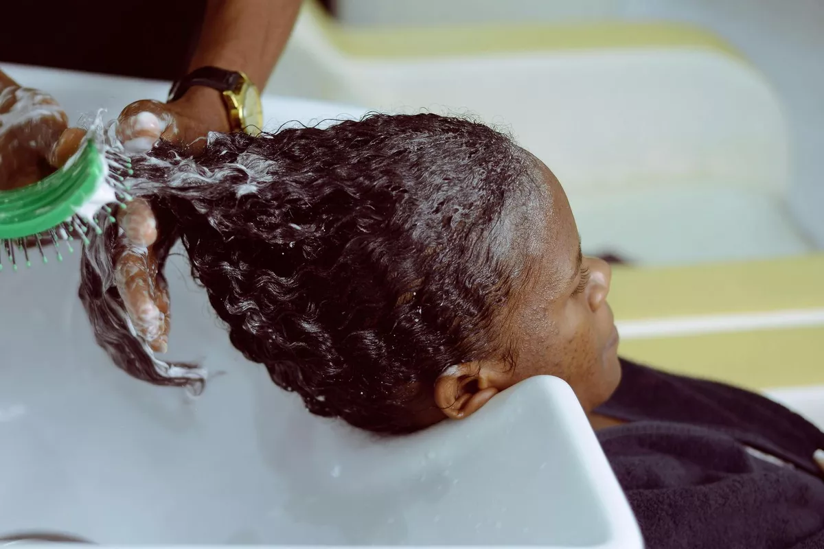 Coiffure protectrice  + shampoing  + soin classique