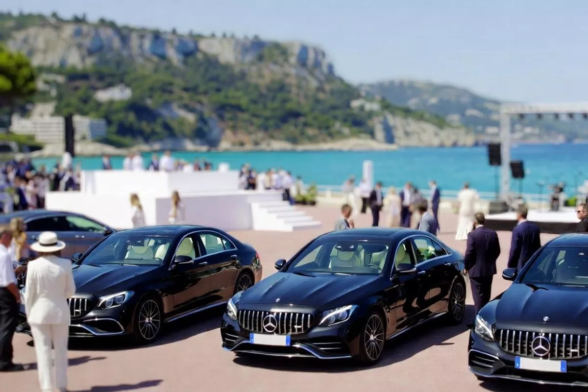 Transport Événementiel & Multi-Véhicules 24/7 Evènements Soirées Galas