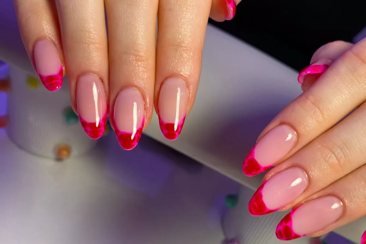 Extension Ongles en Gel – Technique du Chablon