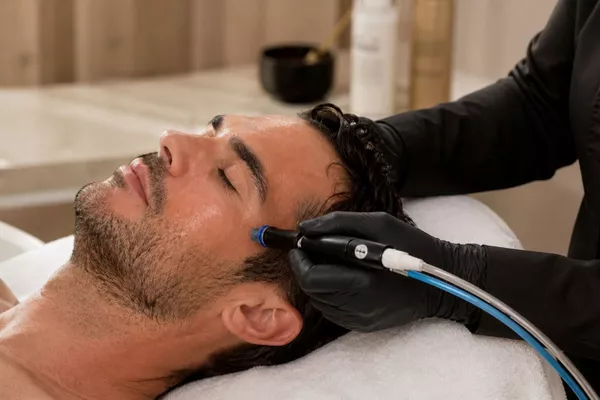 Soin HYDRAGLOWSKIN pour homme