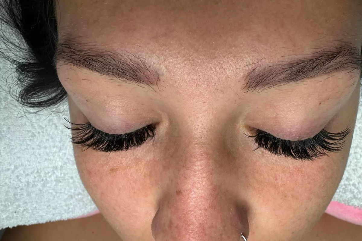 Extension de cils volume complet
