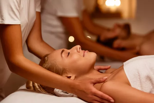 Head Spa Japonais + Massage du Haut du Corps & des Pieds – Duo