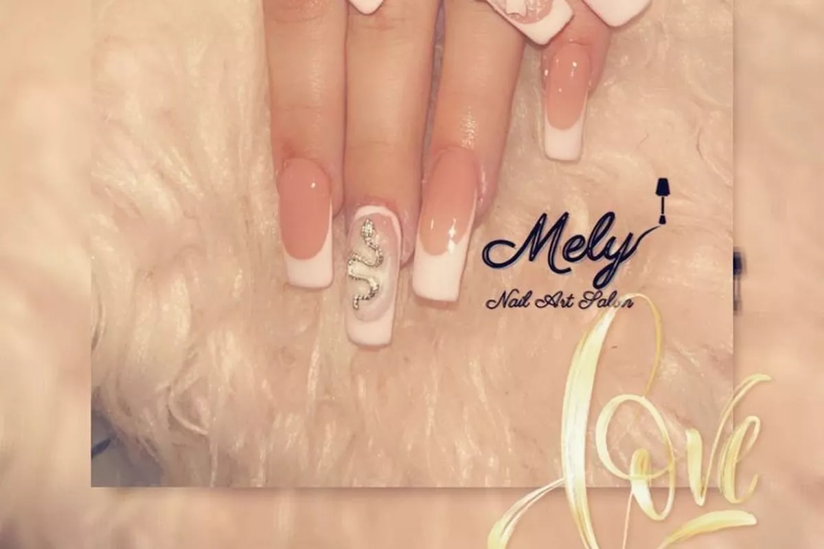 Pose capsule gel + manucure