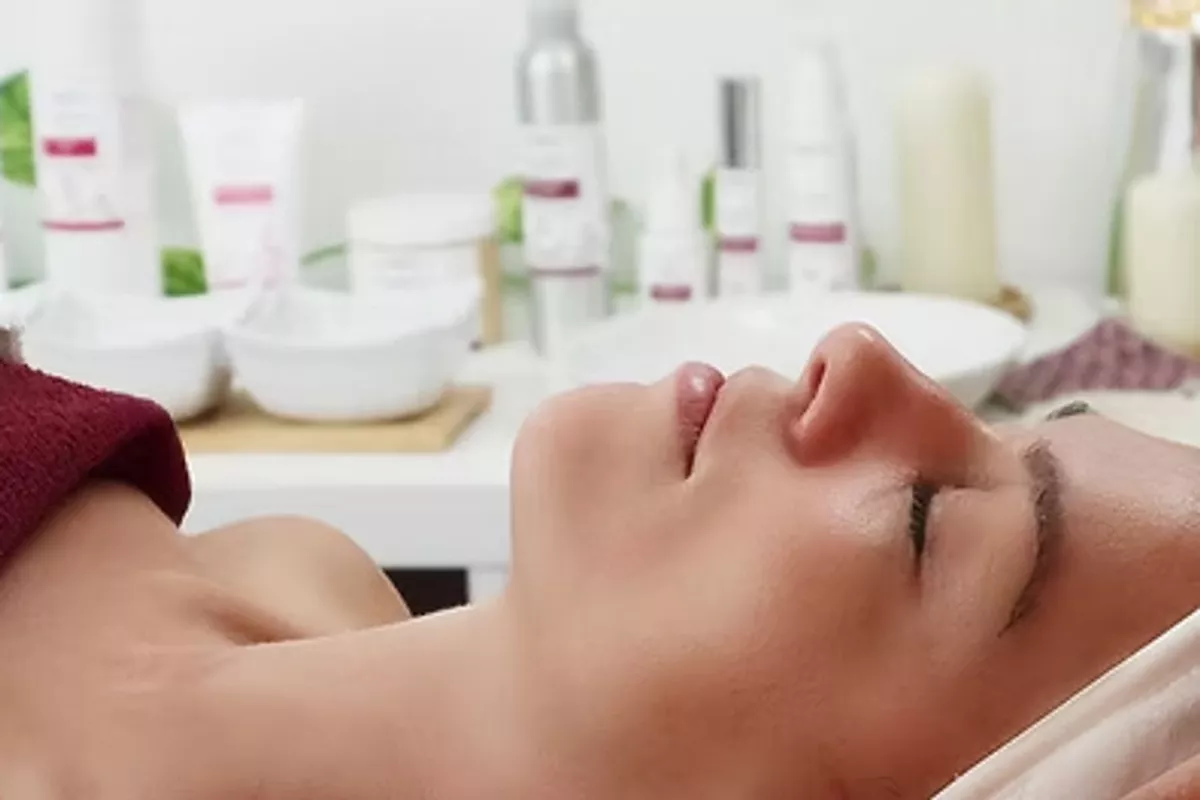 Soin visage anti-âge régénérant “Divine Année”