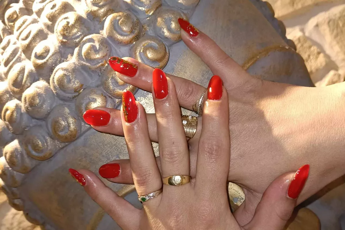 Vernis semi-permanent mains