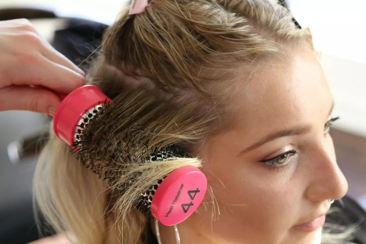 Forfait Brushing Cheveux courts - mi longs