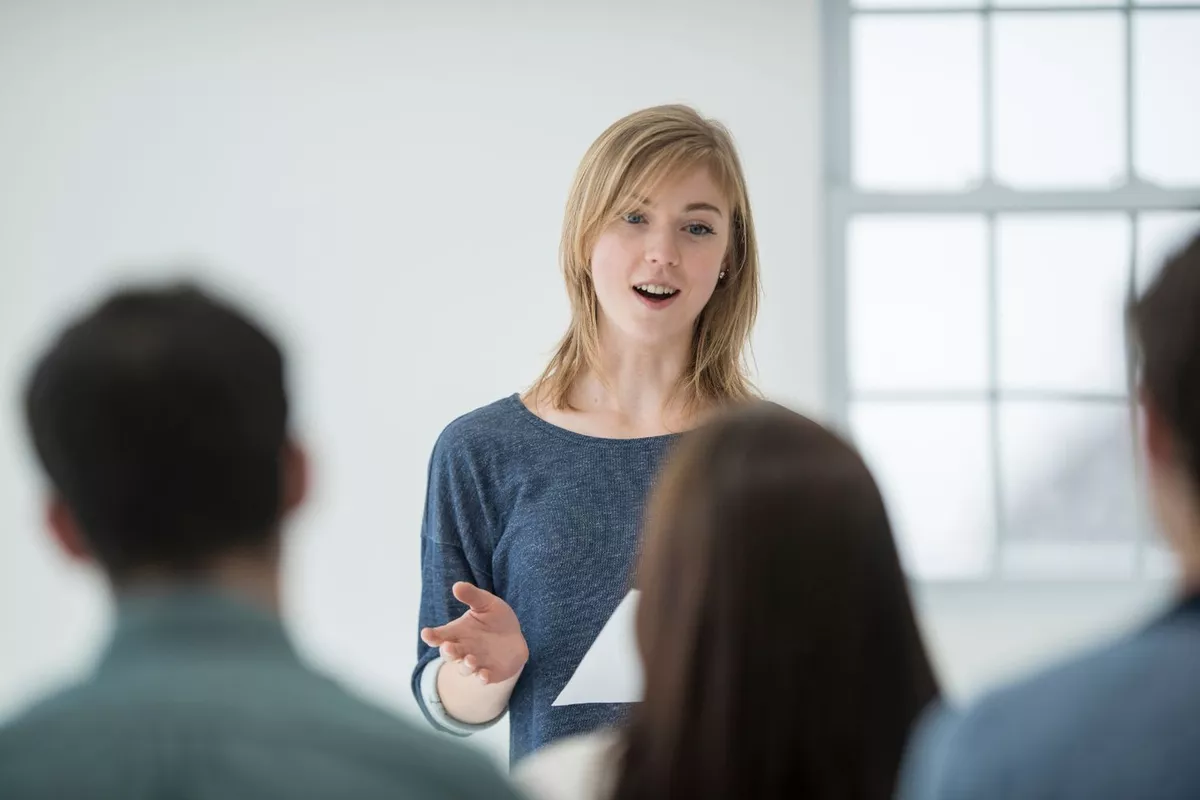 Coaching individuel pour mieux parler en public – Surmontez la peur, posez votre voix