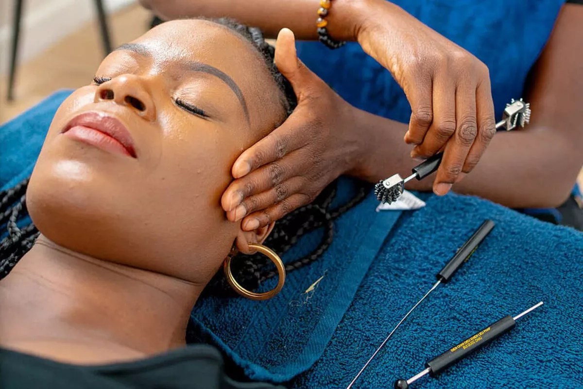 Instants détente et libération du stress (relaxation visage, crâne, acupression)