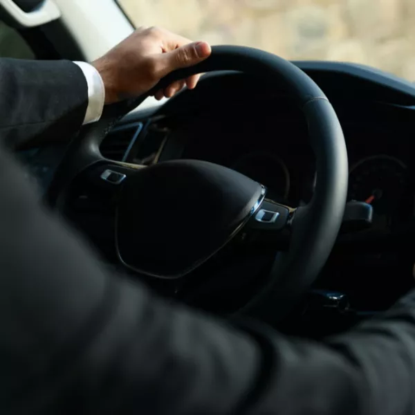 Chauffeur privé à Paris pour vos transferts et transport en Ile de France