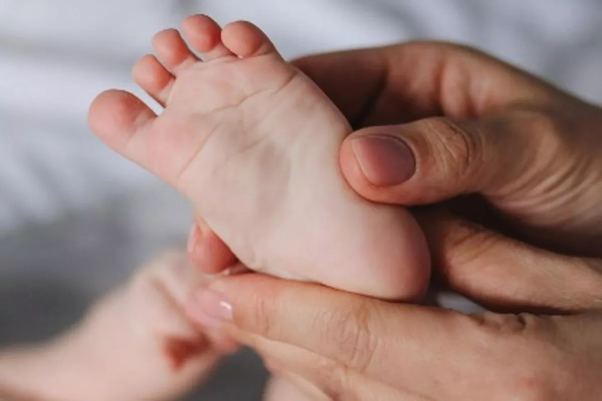 Réflexologie plantaire bébé