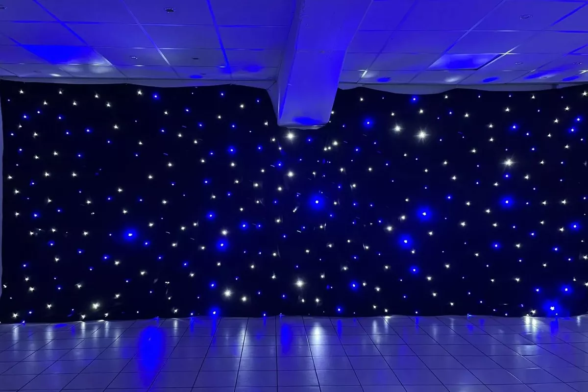 Location Rideaux Lumineux noirs avec structure