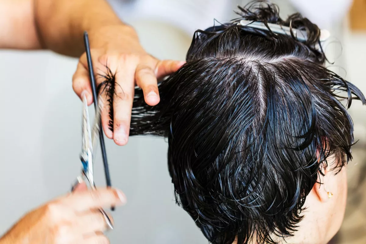 Shampoing + Coupe + Brushing cheveux courts