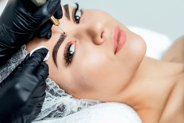 Brow lift Sourcils