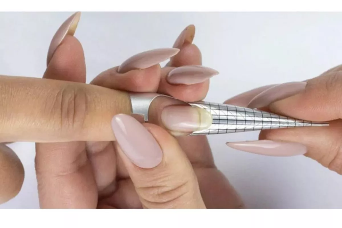 Pose complète Rallongement Ongles aux Chablons