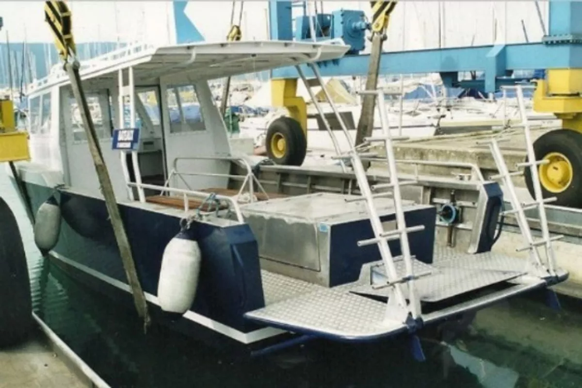 Privatisation de bateau abrité  "LE NARCOSE" (jusqu'à 12 personnes) - journée complète
