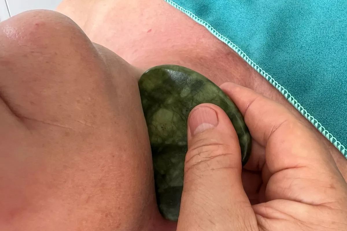 Massage Gua Sha du visage