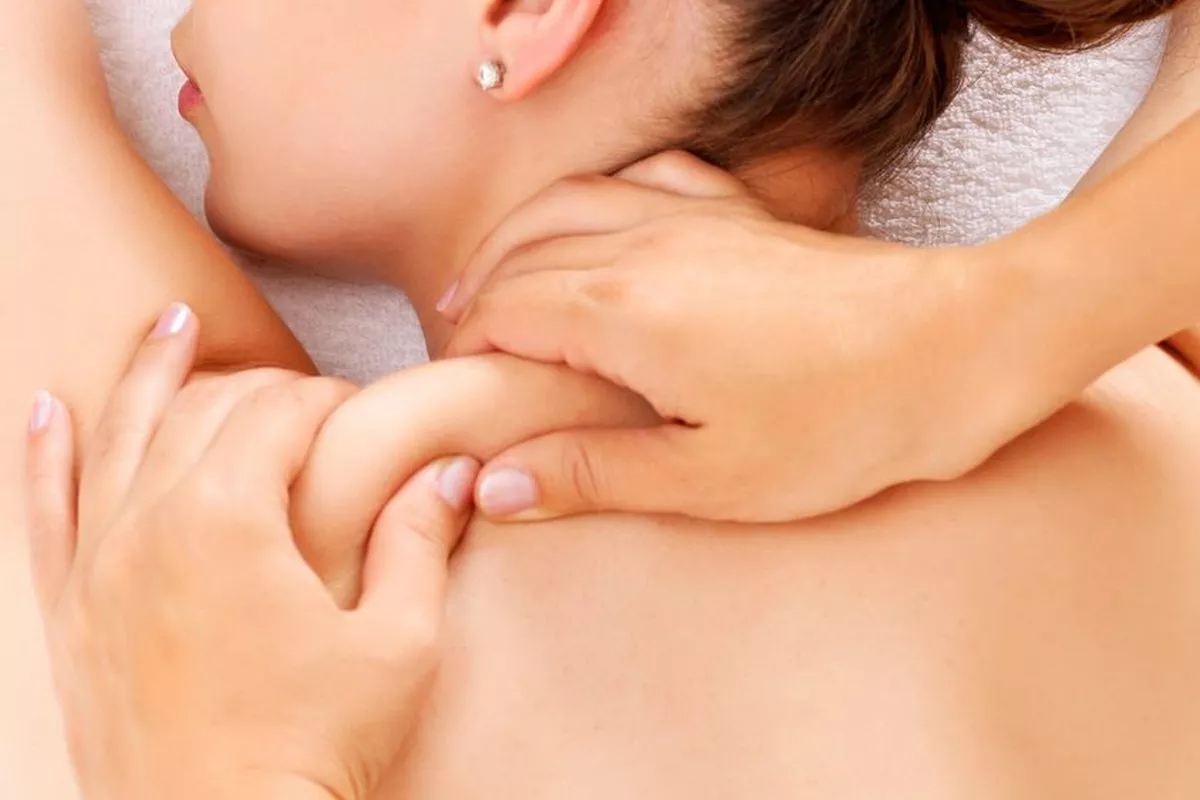 Massage relaxant crâne, dos 30 min 30€ ✨